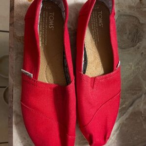 TOMS Kids Vibrant Red Moccasins